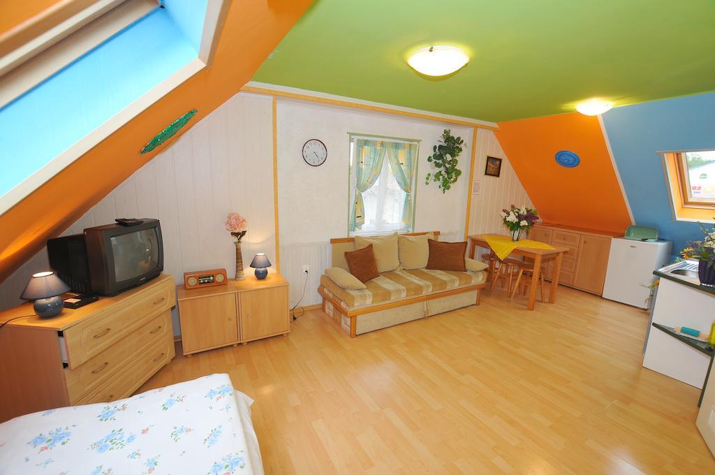 Osrodek Wczasowy Domino Bis Apartment จวีร์ซีโน ห้อง รูปภาพ