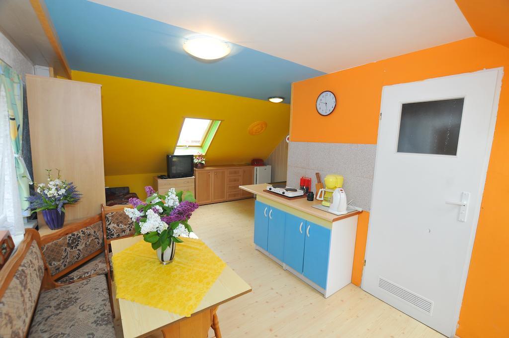 Osrodek Wczasowy Domino Bis Apartment จวีร์ซีโน ห้อง รูปภาพ