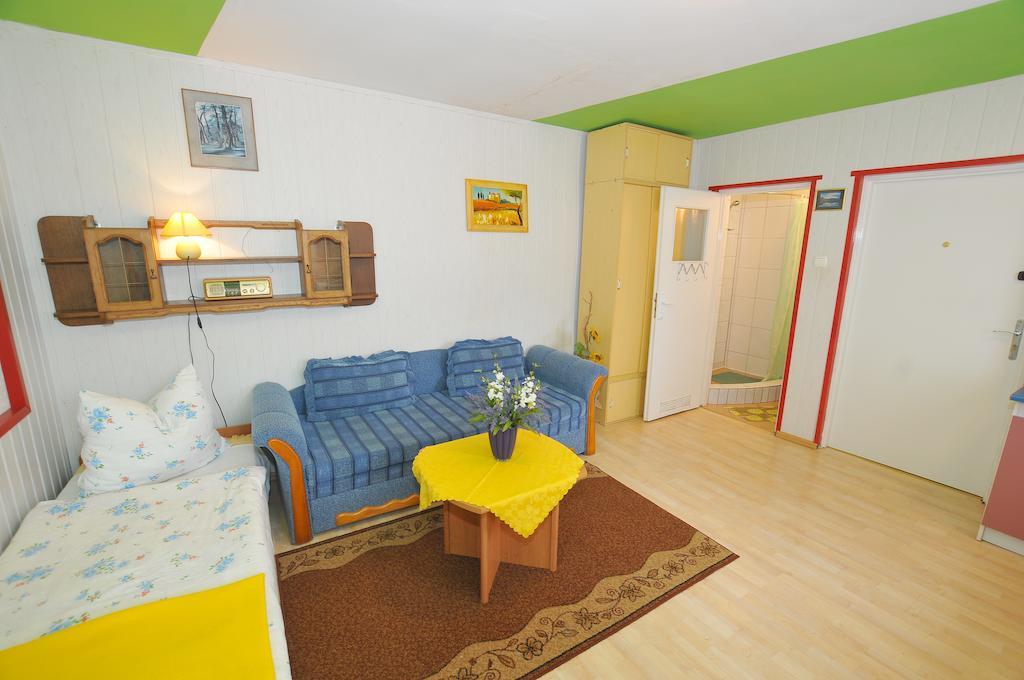Osrodek Wczasowy Domino Bis Apartment จวีร์ซีโน ห้อง รูปภาพ