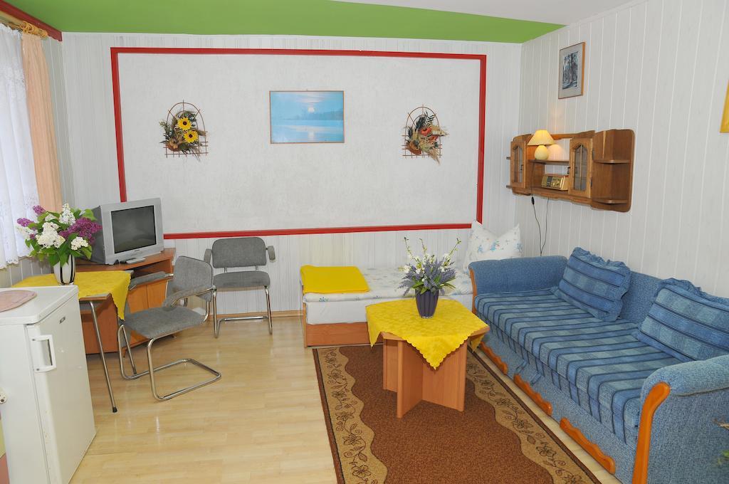Osrodek Wczasowy Domino Bis Apartment จวีร์ซีโน ห้อง รูปภาพ
