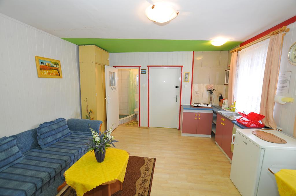 Osrodek Wczasowy Domino Bis Apartment จวีร์ซีโน ห้อง รูปภาพ