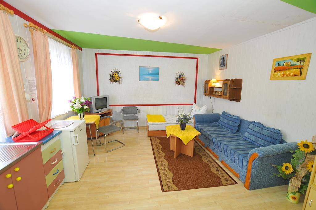 Osrodek Wczasowy Domino Bis Apartment จวีร์ซีโน ห้อง รูปภาพ