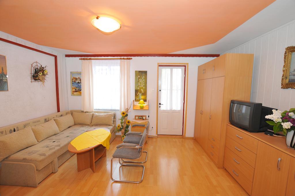 Osrodek Wczasowy Domino Bis Apartment จวีร์ซีโน ห้อง รูปภาพ