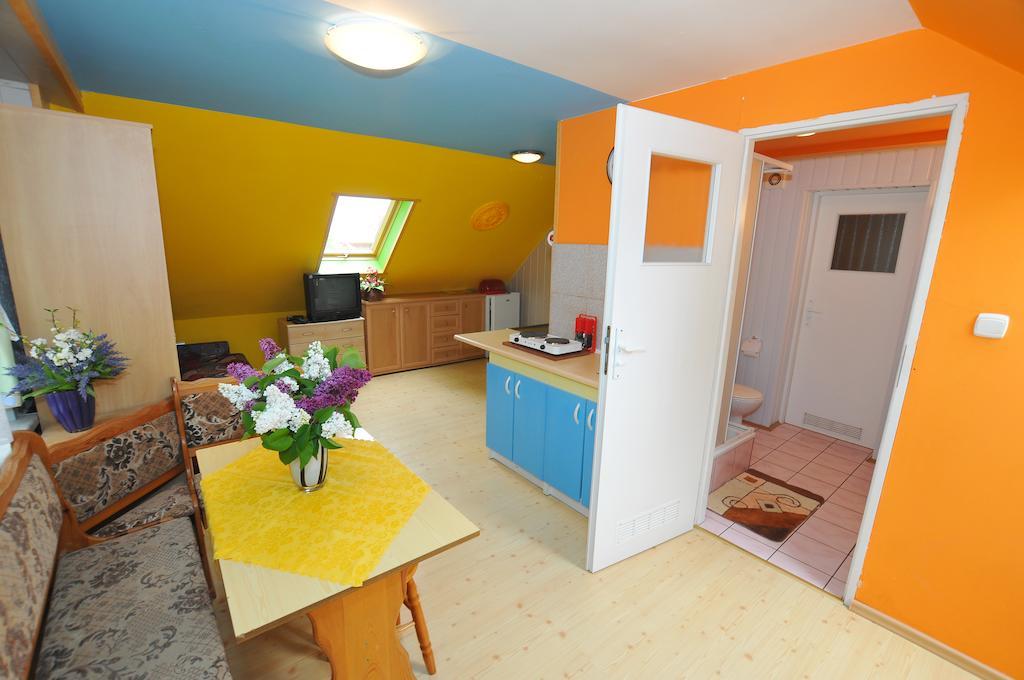 Osrodek Wczasowy Domino Bis Apartment จวีร์ซีโน ห้อง รูปภาพ