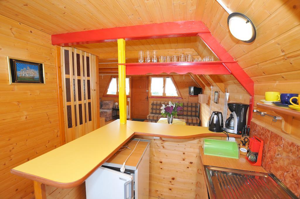 Osrodek Wczasowy Domino Bis Apartment จวีร์ซีโน ห้อง รูปภาพ