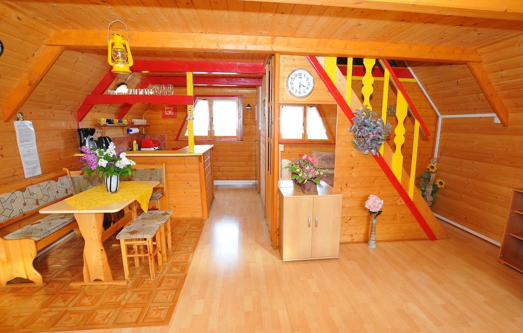 Osrodek Wczasowy Domino Bis Apartment จวีร์ซีโน ห้อง รูปภาพ